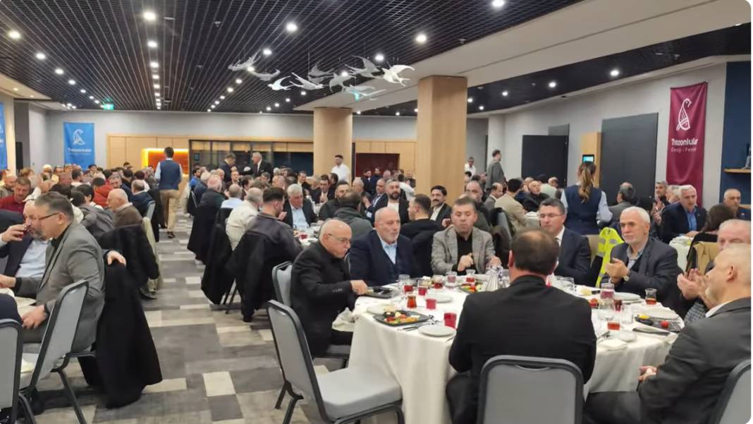 "Bize Her Yer Trabzon Aşkıyla" Pendik Trabzonlular Derneği Hemşehrilerini Aynı Sofrada Buluşturdu 8